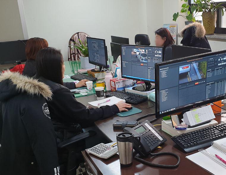 2서구,_불법_주정차_CCTV_상황실_운영...‘다_보여요~’.jpg 이미지