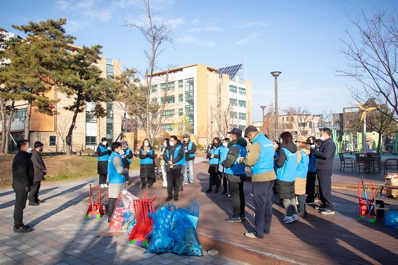 5서구,_111_클린업데이_이어_찾아가는_공감소통_간담회_개최__(2).jpg 이미지