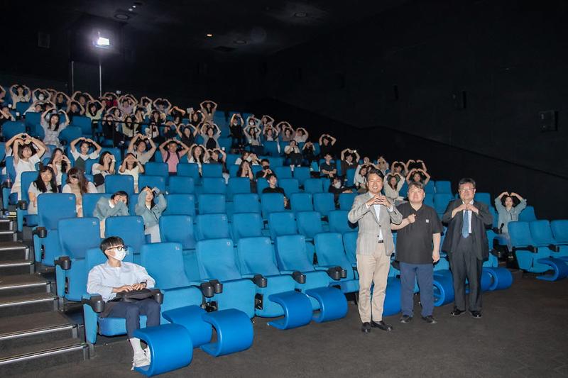 4서구,_‘직원_마음_돌보기’_영화로_보는_토크_콘서트_성료__(2).jpg 이미지